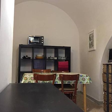 Historic Apartment In Centre Of City 100M To Sea モノーポリ エクステリア 写真
