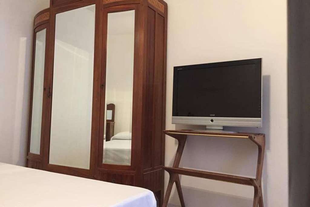 Historic Apartment In Centre Of City 100M To Sea モノーポリ エクステリア 写真