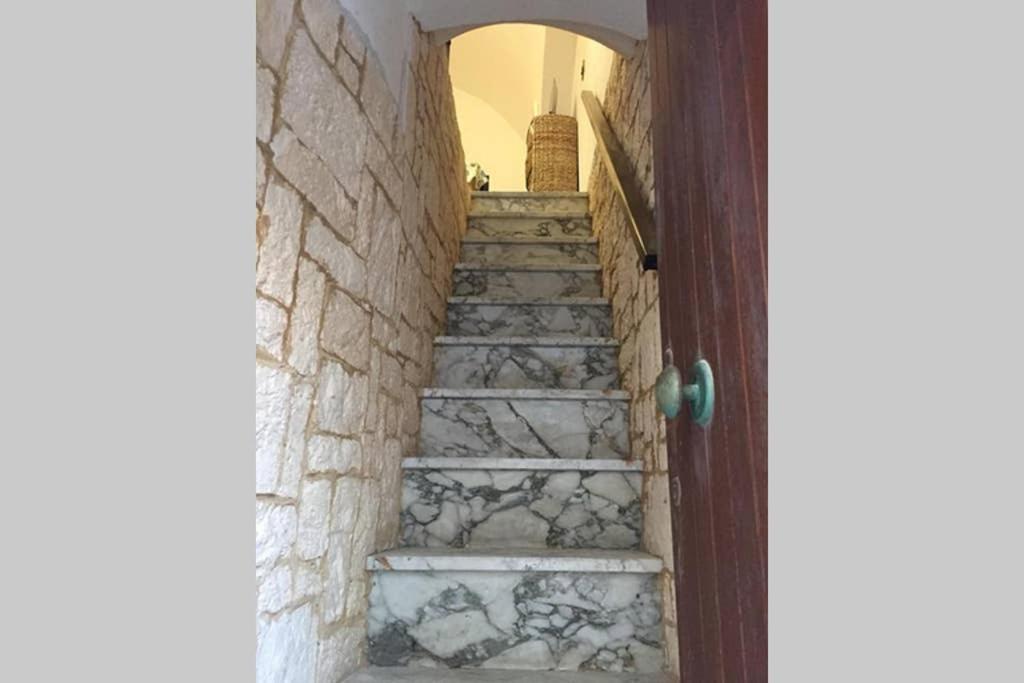 Historic Apartment In Centre Of City 100M To Sea モノーポリ エクステリア 写真